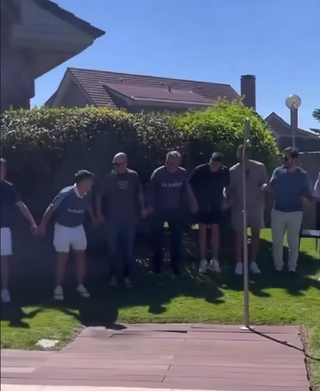 Arda Güler’in gülümseten anları! Takım arkadaşlarıyla mangal yaptı, halay çekti.