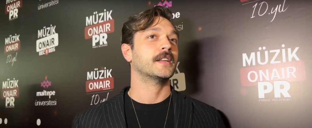 Furkan Andıç, Aybüke Pusat ile ilişkisinin bittiği iddialarına cevap