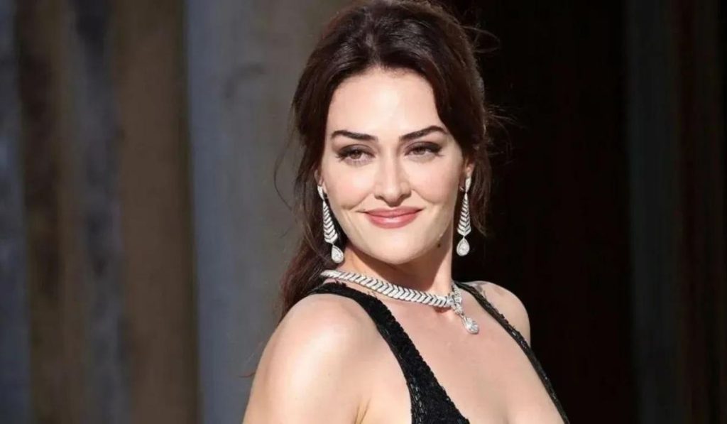 Esra Bilgiç ve Birkan Sokullu, Ajyal Film Festivali’nde!