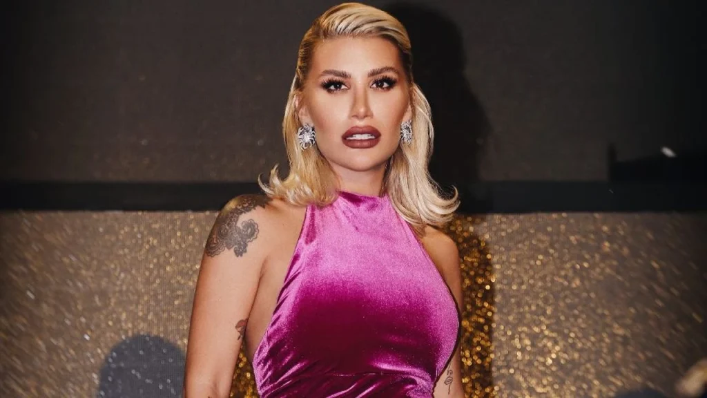 İrem Derici’nin Takipçisine Verdiği Cevap Sosyal Medyada Gündem Oldu!