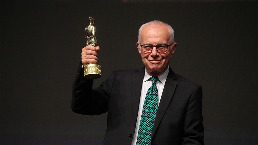 Kızıl Goncalar’ın Bu Akşamki Bölümü Efsane Yönetmen Şerif Gören’e İthaf Edildi