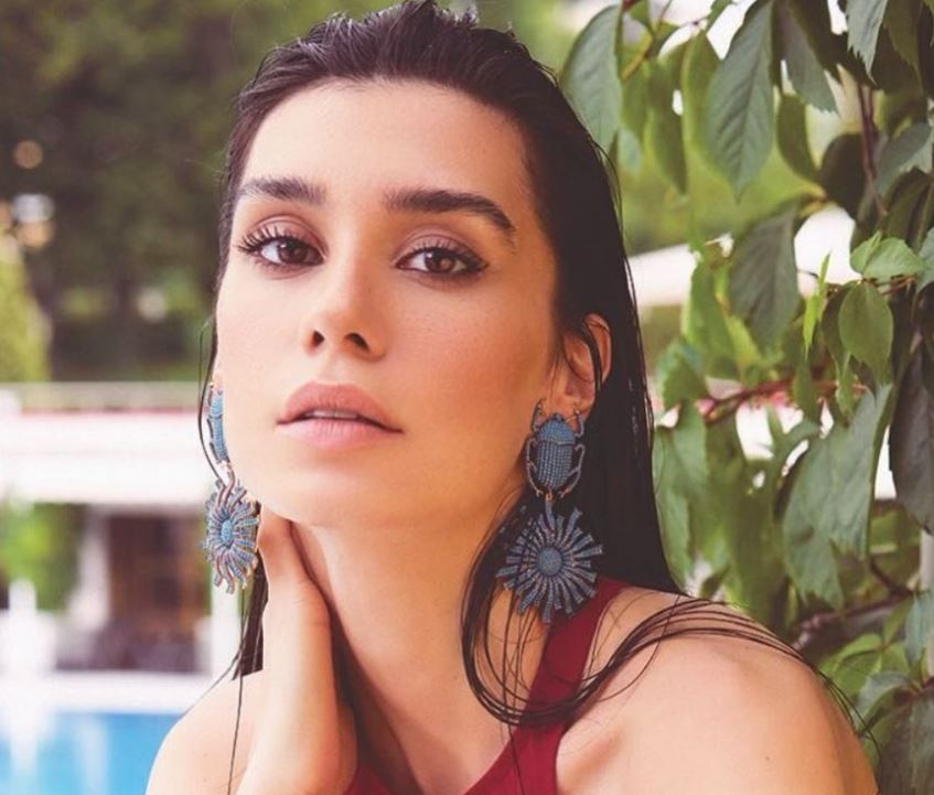 Burcu Kıratlı ve Leonie Hanne Dubai’de Özel Bir Davette Buluştu!