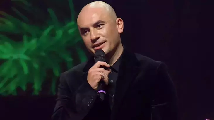 O Ses Türkiye’de Hadise’den Giray Altınok’a Şaşırtan Teklif!