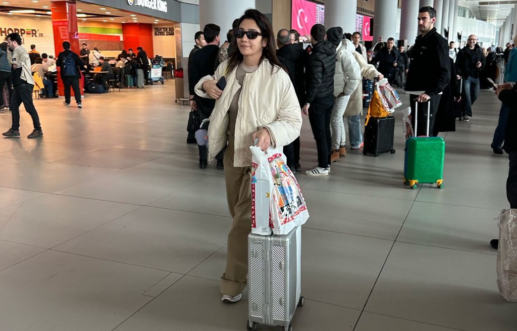 Aybüke Sevgilisine Koştu! ‘Ucuz Atlattık’