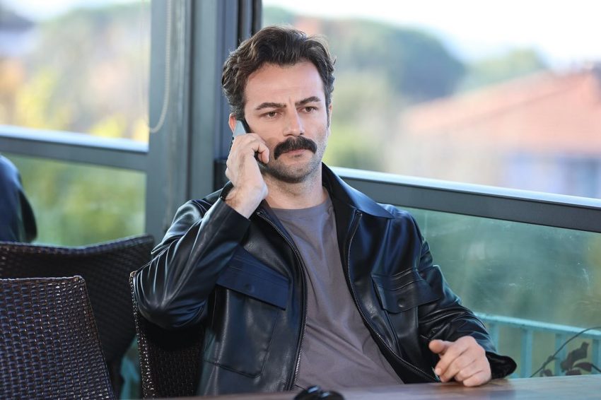 Gökberk Demirci’nin Yürek Burkan İtirafı: “Annemin Ölümünden 4 Gün Sonra Sete Çıktım”