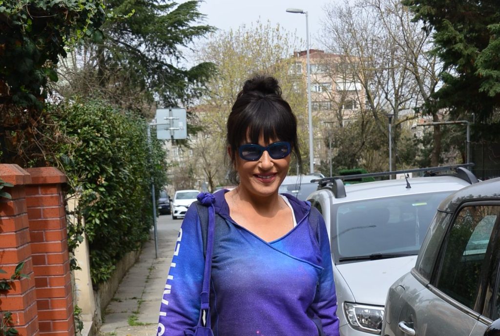 Hıyar Kabuğu Sürüp ‘Genlerimden Böyleyim’ Diyenler Var!