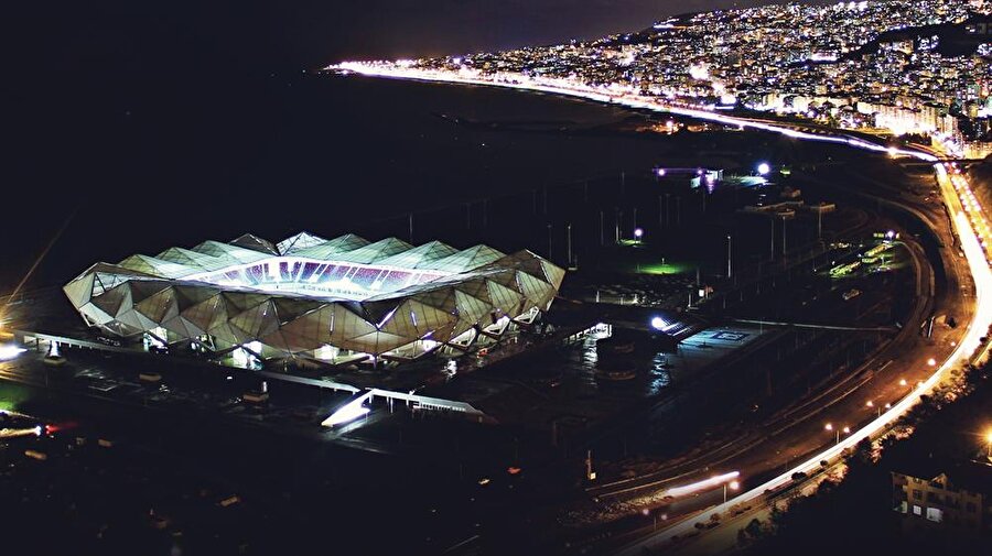 Akyazı Stadyumu Trabzon