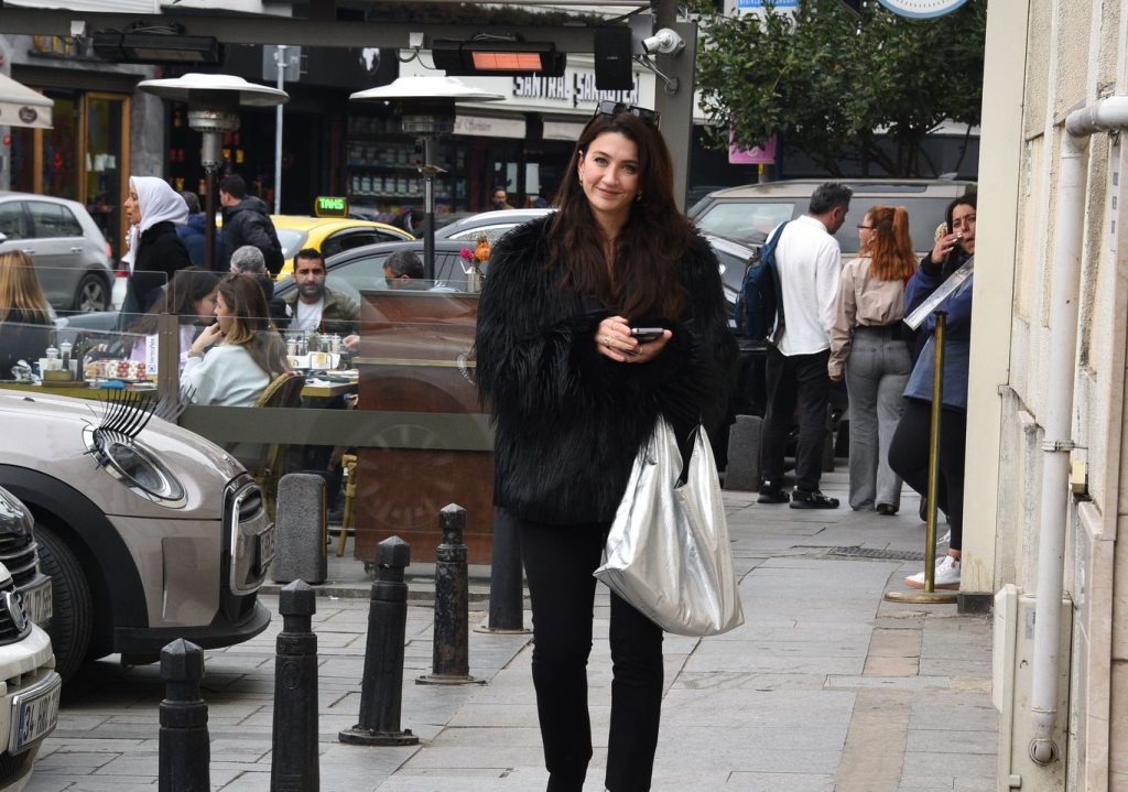 “Ceren Benderlioğlu: ‘Devler Ligi Gibi Bir Kadro, Harika Bir Proje'”