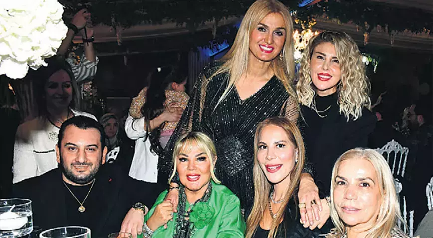 Tuğba Özay’dan Geleneksel Darülacezelilere İftar Yemeği