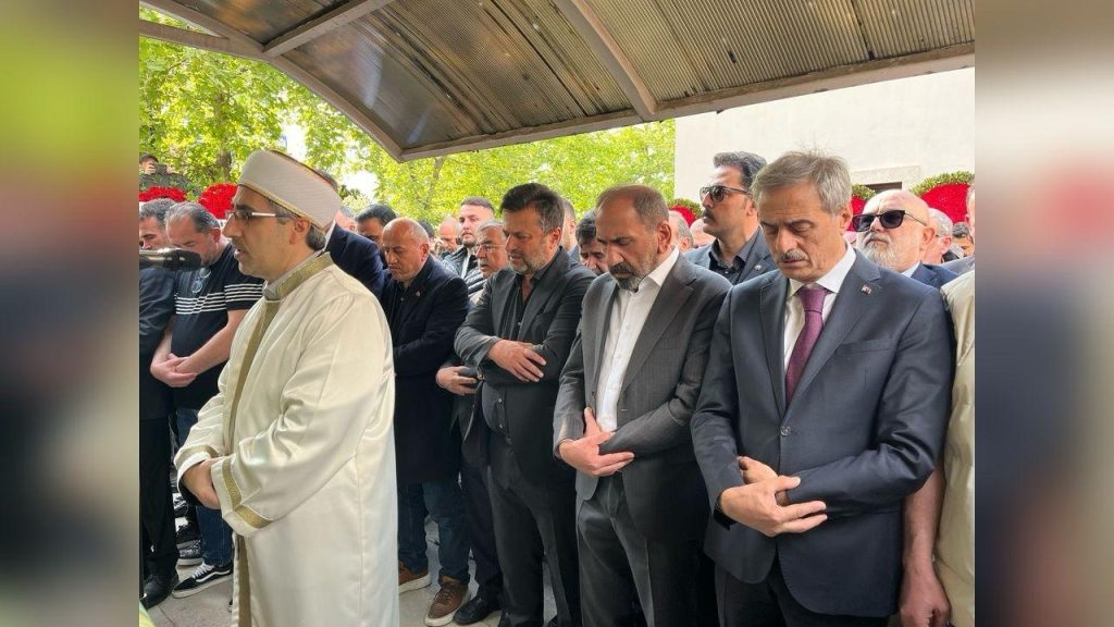 Bülent Uygun’un Acı Günü: Kızının Cenazesinde Spor ve Sanat Camiası Yalnız Bırakmadı