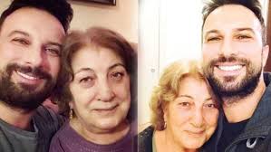 Megastar Tarkan Annesini Son Yolculuğa Uğurladı