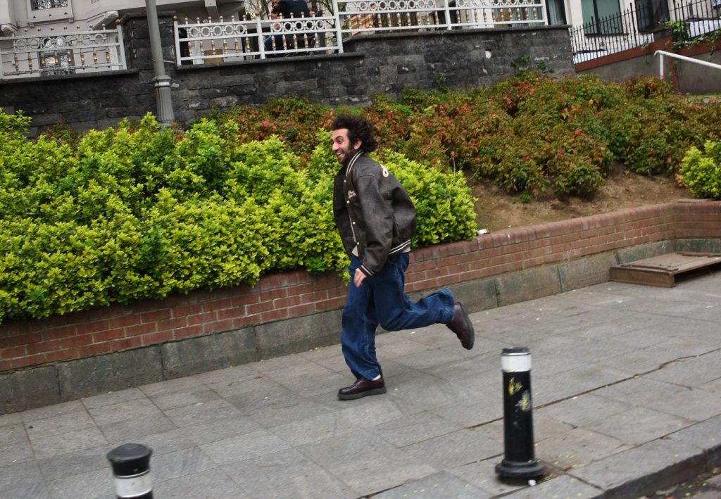 Furkan Rıza Demirel, Sorulardan Kaçmak İçin Koşu Yarışı Yaptı!