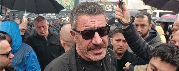 Volkan Konak’ın Cenazesi Alkışlarla Uğurlandı, Hakan Altun Duygusal Anlar Yaşadı
