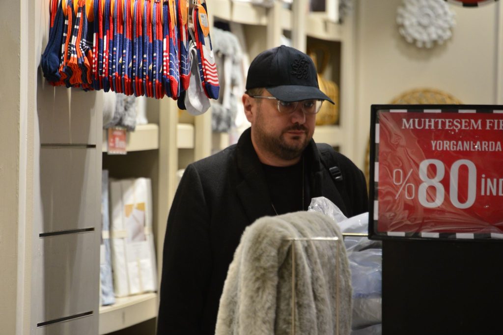 Onur Büyüktopçu, 10 Yıl Sonra Yeni Diziyle Ekranlara Dönüyor!