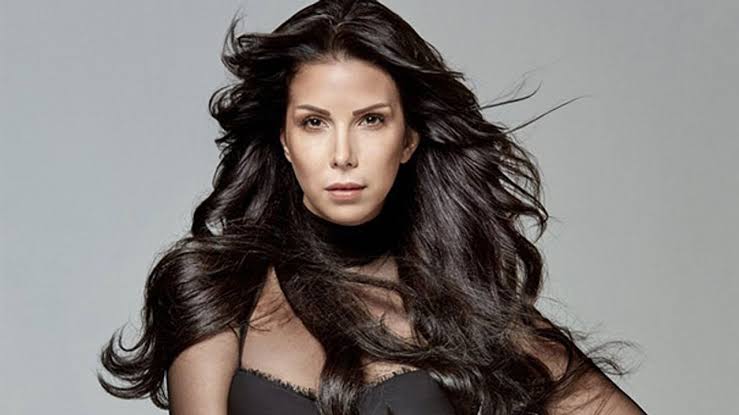 Kendi Müzik Şirketini Kurdu, Kadın Dayanışmasına Damga Vurdu!