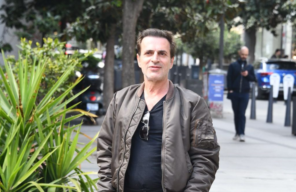 Teoman Kolları Sıvadı! Romanını Diziye Uyarlıyor