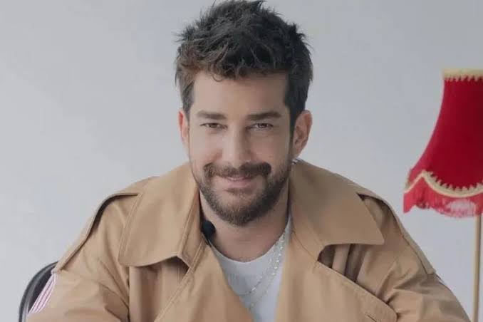 Enis Arıkan’dan Yeni İmaj, Tatil Anıları ve Ezgi Mola Açıklaması! “Artık Hiçbir Şeyden Utanmıyorum!”