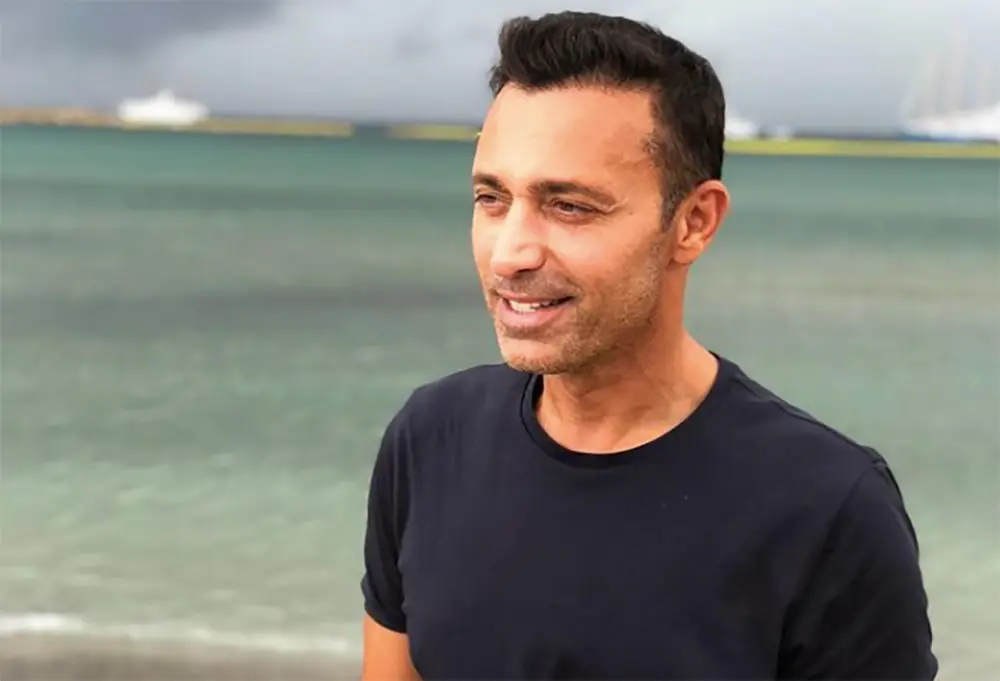 Mustafa Sandal’dan Olaylı Sahnede Özür Şovu: “Bana Yakışmadı” Dedi, Gönül Aldı!